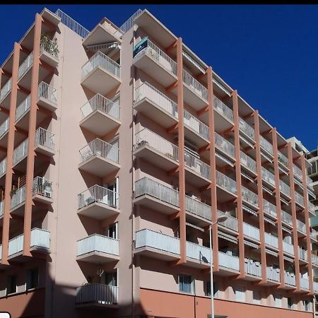 Spacious Apartment In The Heart Of Juan Les Pins ! Exterior photo